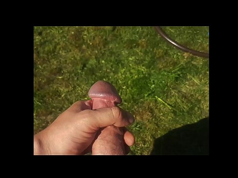 ❤️ Heta heta tjejen får sin rosa fitta knullad och kommer med en spruta i en sommarträdgård ❤ Pornvideo at us ❌