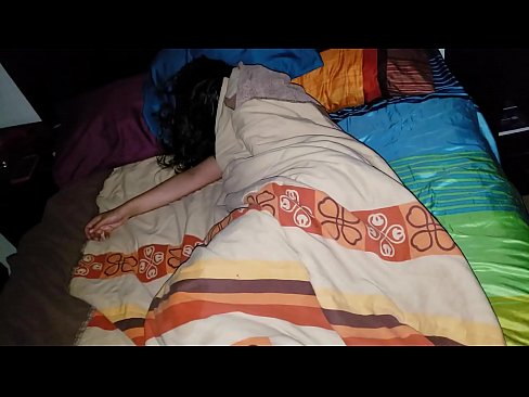 ❤️ Styvbarn som skäller ut sin unga styvmor medan hon sover. ❤ Pornvideo at us ❌